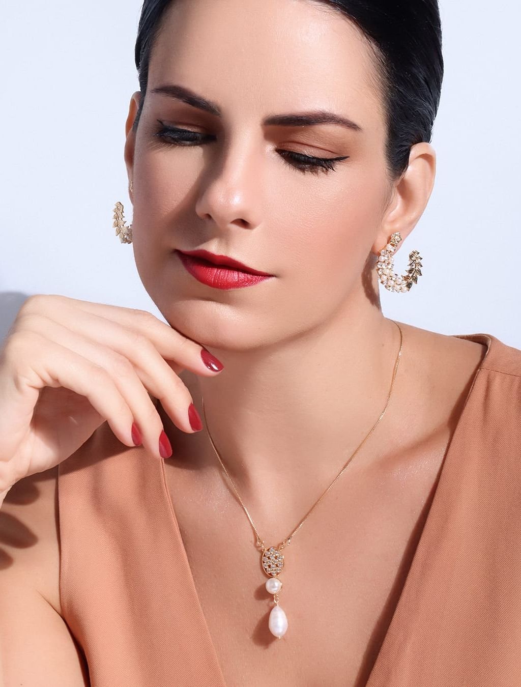 Colar pérola com zircônia